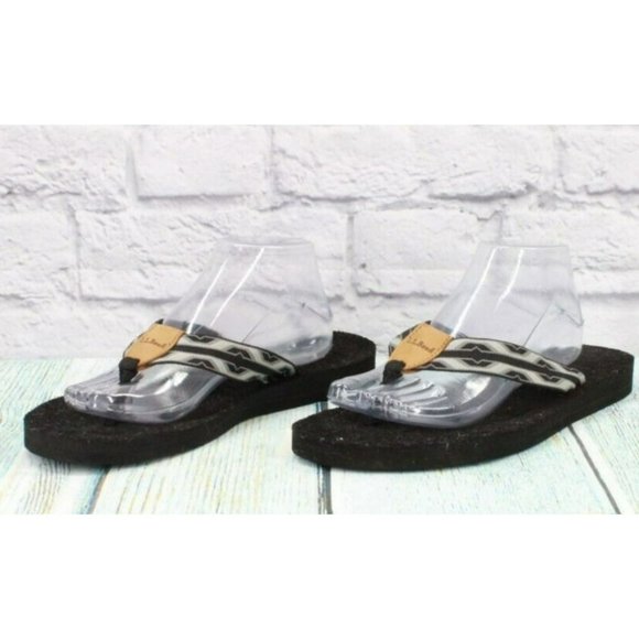 LL Bean Black Printed Nylon Flip Flops Summer Thong Sandals Size 11 M - Picture 2 of 9